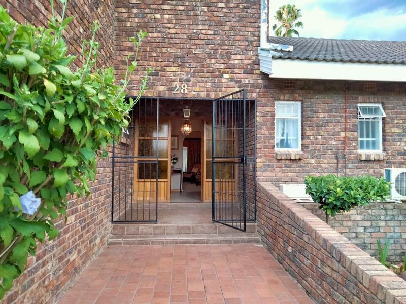 To Let 5 Bedroom Property for Rent in Douglas Northern Cape